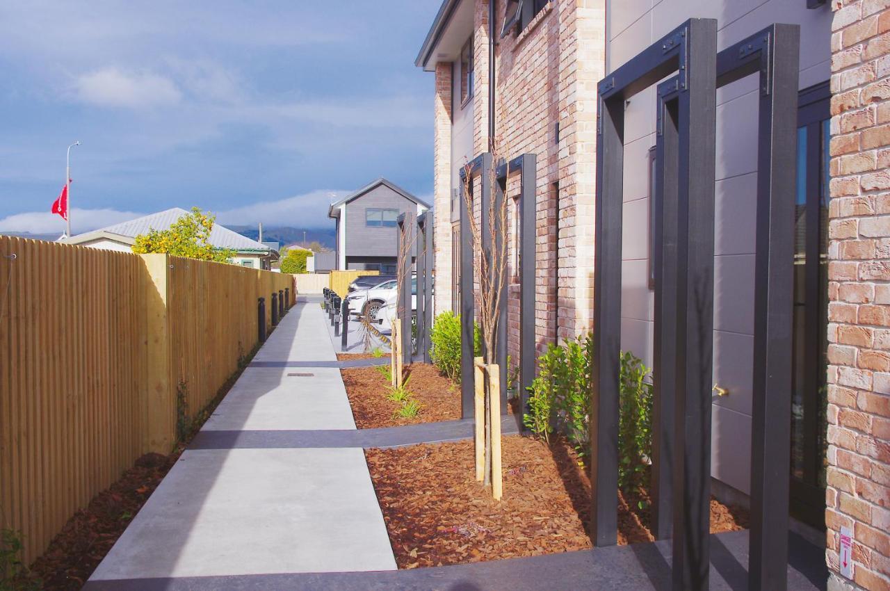 Close To Arena And One Kilometer From Railway Station Onsite Ev Car Park Christchurch Exterior foto
